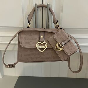 JUICY Crossbody w/Matching Card Holder